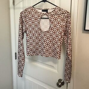 ASOS long sleeve geometric print crop top. Size 6.